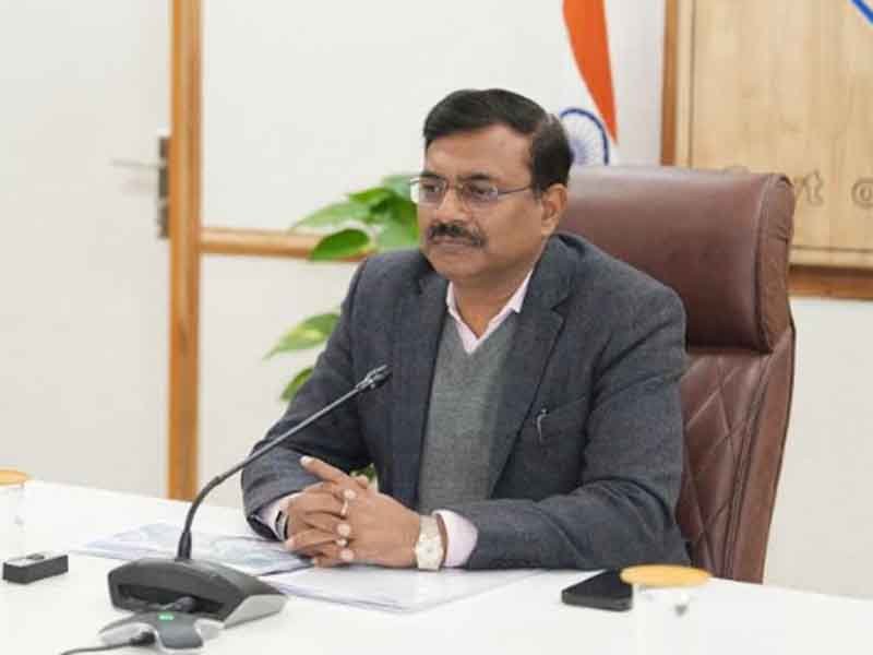 मुख्य सचिव आनन्द बर्द्धन ने शुक्रवार को सचिवालय में लखवाड़ बहुद्देश्यीय परियोजना की प्रगति की समीक्षा की